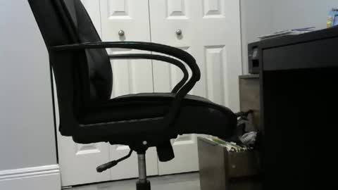 Ossi online show from February 2026 11:33:02 PM