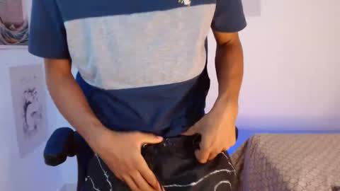 ostin 18hot online show from October 2025 02:13:01 AM