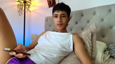 ostin 18hot online show from December 2025 02:17:02 AM
