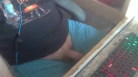 osvaldo2232 online show from May 2026 01:50:01 PM