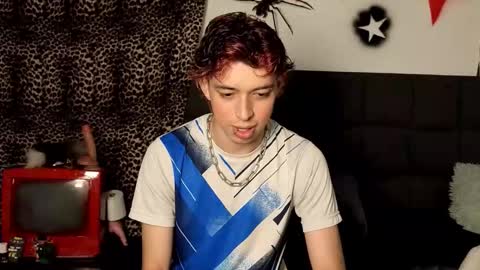 Snapshot of otter_star chatting on December 2025 04:17:01 AM Princces Albert online show from December 2025 04:17:01 AM