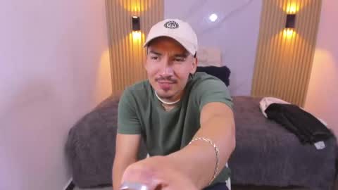 Otto Andrew online show from April 2026 04:37:01 AM