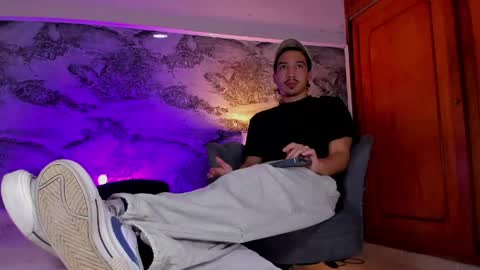 Otto Andrew online show from May 2026 05:04:02 AM