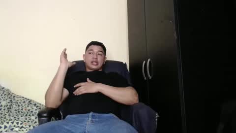 Snapshot of otto_stud chatting on December 2025 04:17:02 AM otto_stud online show from December 2025 04:17:02 AM