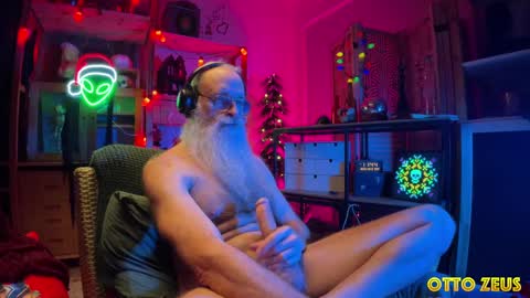 Snapshot of ottozeus chatting on December 2024 07:45:02 AM Otto Zeus online show from December 2024 07:45:02 AM