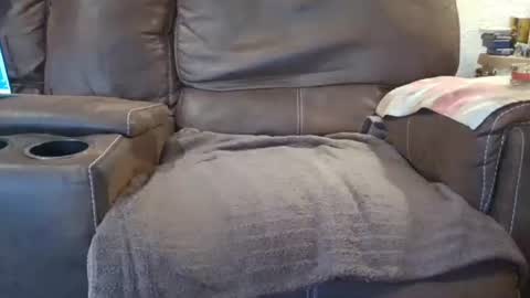 outdoorsmanmark71 online show from March 2026 07:58:02 PM