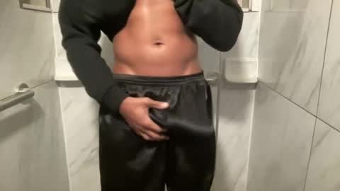 Snapshot of outofhisleague_ chatting on September 2025 04:25:02 AM outofhisleague_ online show from September 2025 04:25:02 AM