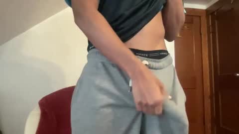 Snapshot of outofhisleague_ chatting on October 2025 03:21:02 PM outofhisleague_ online show from October 2025 03:21:02 PM