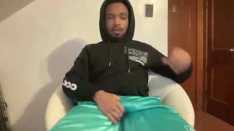 Snapshot of outofhisleague_ chatting on November 2025 07:23:02 PM outofhisleague_ online show from November 2025 07:23:02 PM