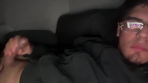 Snapshot of overcumpoverty chatting on December 2025 01:44:01 AM Sel online show from December 2025 01:44:01 AM