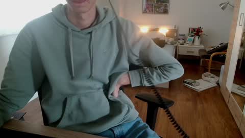 Snapshot of overkneebabe chatting on December 2024 09:01:02 AM OverkneeBabe online show from December 2024 09:01:02 AM