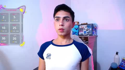 Owen  Independent model  online show from November 2025 05:41:01 PM