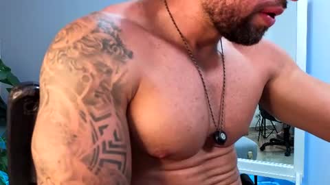 Maximus Owen online show from June 2026 06:39:01 PM