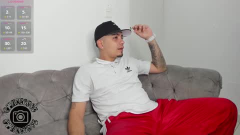 Snapshot of owensttone chatting on September 2025 03:44:01 AM O W E N - S T O N E online show from September 2025 03:44:01 AM