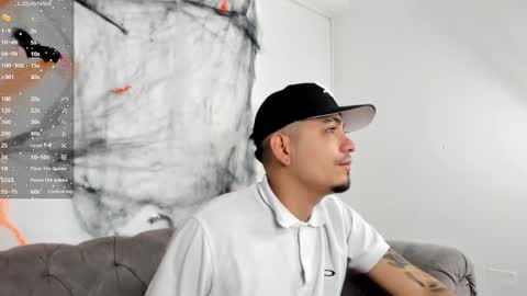 Snapshot of owensttone chatting on November 2025 04:23:02 AM O W E N - S T O N E online show from November 2025 04:23:02 AM