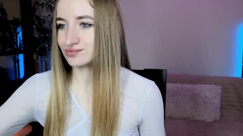Oxy Foxie online show from May 2026 09:10:02 PM