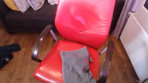 Oyrlgtu online show from December 2025 05:42:02 PM