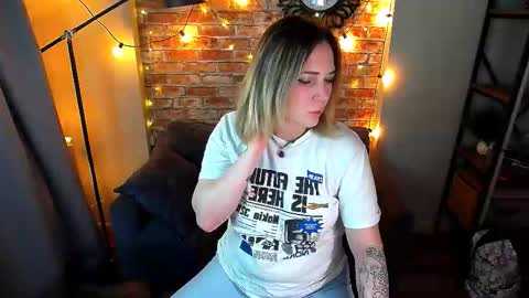 ozalin_green online show from September 2025 07:26:01 PM