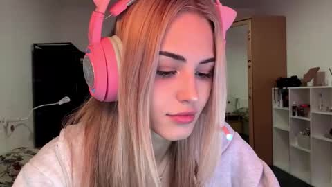 Snapshot of ozellagranville chatting on February 2026 12:56:02 PM Eva online show from February 2026 12:56:02 PM