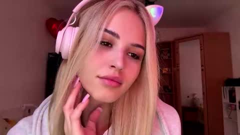 Snapshot of ozellagranville chatting on February 2026 11:53:02 AM Eva online show from February 2026 11:53:02 AM