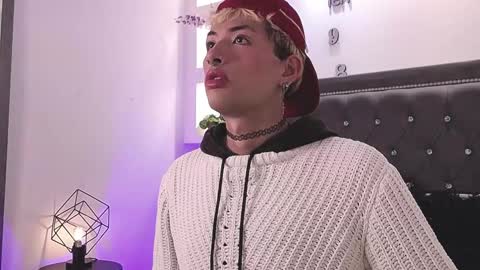 Snapshot of ozorio_dany chatting on September 2025 04:01:02 AM Dany Ozorio online show from September 2025 04:01:02 AM