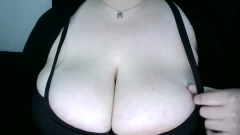 p00f online show from July 2026 12:31:01 PM