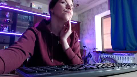 Ella online show from May 2026 08:43:01 AM