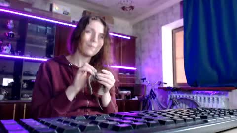Ella online show from May 2026 05:45:02 AM