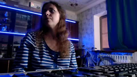 Ella online show from May 2026 07:02:02 AM