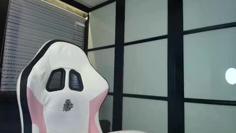 Paige online show from March 2025 09:09:02 PM