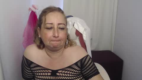 Snapshot of paiperhalliwey chatting on January 2025 07:23:01 PM paiperhalliwey online show from January 2025 07:23:01 PM