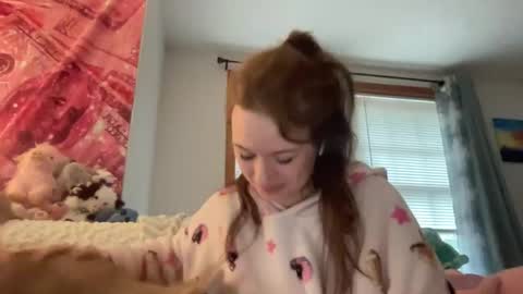 paisleysnowxo online show from November 2025 06:41:04 PM