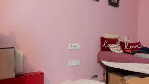 Snapshot of palaustudio chatting on February 2025 09:11:01 AM Merce online show from February 2025 09:11:01 AM