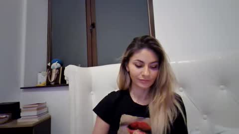 Snapshot of pamela051087 chatting on December 2025 07:07:02 PM Pamela051087 online show from December 2025 07:07:02 PM