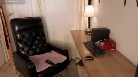 Snapshot of pamela_johnsonn chatting on April 2026 05:33:02 PM pamela_johnsonn online show from April 2026 05:33:02 PM