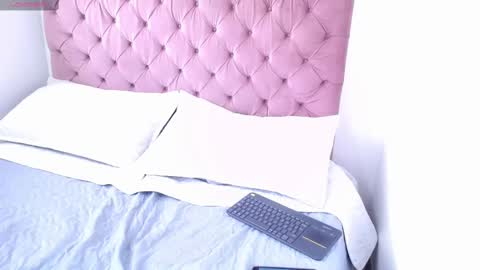 Snapshot of pamelaevans__ chatting on February 2025 04:14:01 PM PamelaEvans online show from February 2025 04:14:01 PM