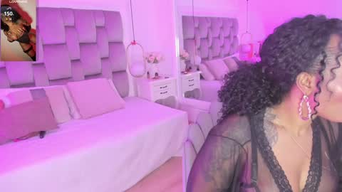 Snapshot of pamelamendez_ chatting on January 2025 04:07:01 AM Pamela online show from January 2025 04:07:01 AM