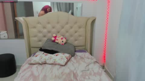 Pamela Villalobos online show from December 2024 11:47:01 PM