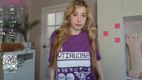 Snapshot of pampy_18 chatting on February 2026 02:16:01 AM Lina online show from February 2026 02:16:01 AM