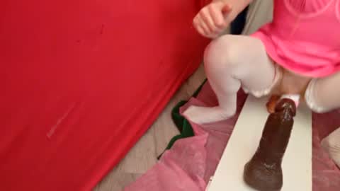 pansissyslut420 online show from August 2026 06:23:01 AM