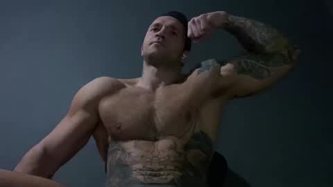 Snapshot of panther_style chatting on December 2024 05:39:01 AM Oleg online show from December 2024 05:39:01 AM