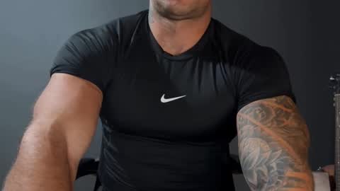 Snapshot of panther_style chatting on September 2025 12:15:01 PM Oleg online show from September 2025 12:15:01 PM