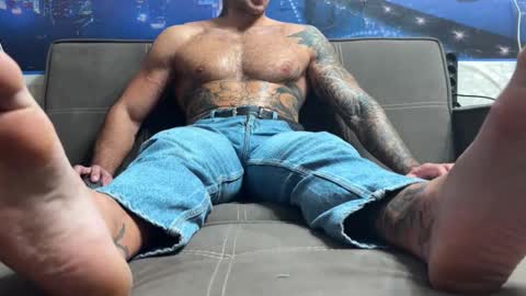 Snapshot of panther_style chatting on October 2025 01:45:01 PM Oleg online show from October 2025 01:45:01 PM