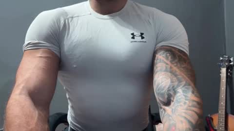 Snapshot of panther_style chatting on October 2025 07:01:02 AM Oleg online show from October 2025 07:01:02 AM