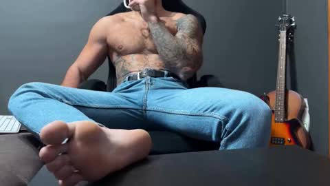 Snapshot of panther_style chatting on November 2025 04:26:02 AM Oleg online show from November 2025 04:26:02 AM