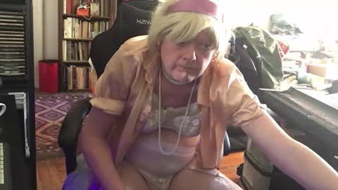 Pantyvioletlace online show from April 2026 05:28:01 PM