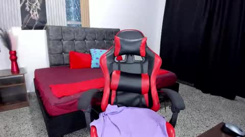 Paola  online show from February 2026 07:08:01 PM