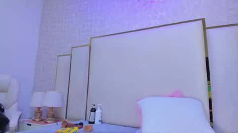 Paola  online show from March 2026 11:34:02 AM