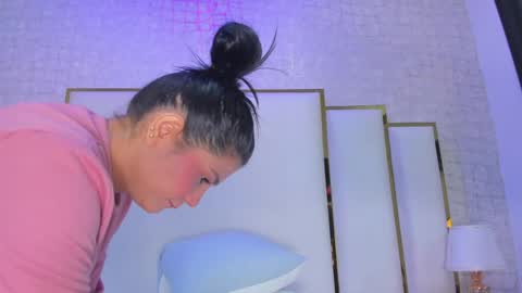 Paola  online show from April 2026 09:29:02 AM