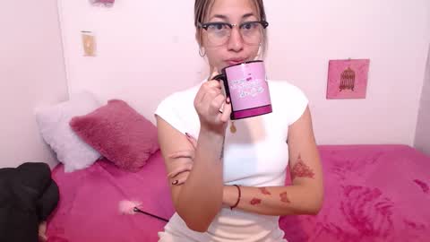 Snapshot of paolabotero chatting on October 2025 12:11:01 PM Paola online show from October 2025 12:11:01 PM